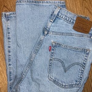 Levi’s ribcage straight denim! Size 27